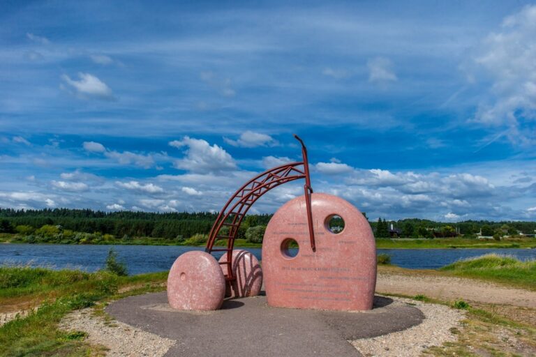Dviračio skulptūra Ringauduose