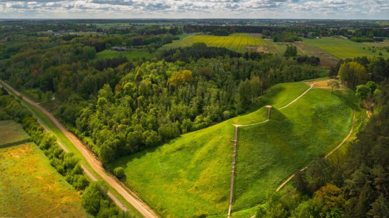 Pyplių piliakalnis