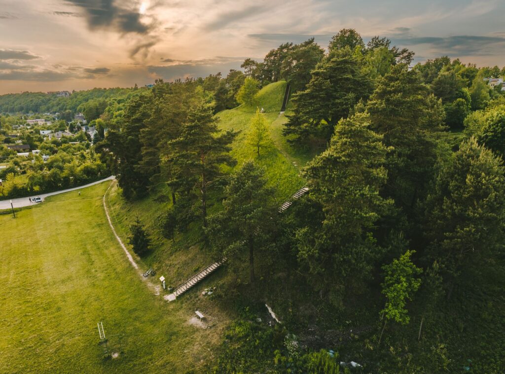 Lentainių piliakalnis