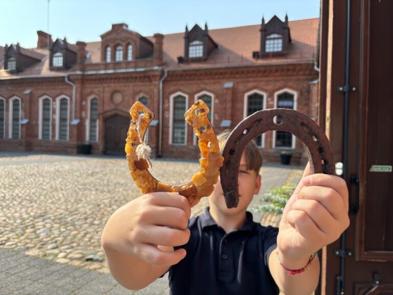 Edukacinė programa „Gintarinė laimės pasaga“